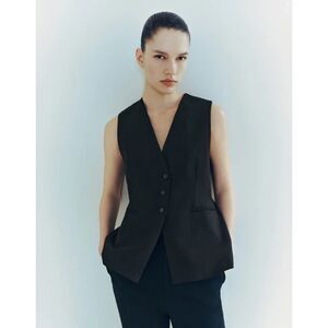 Urban Revivo V Neck Skater Vest - Black 8